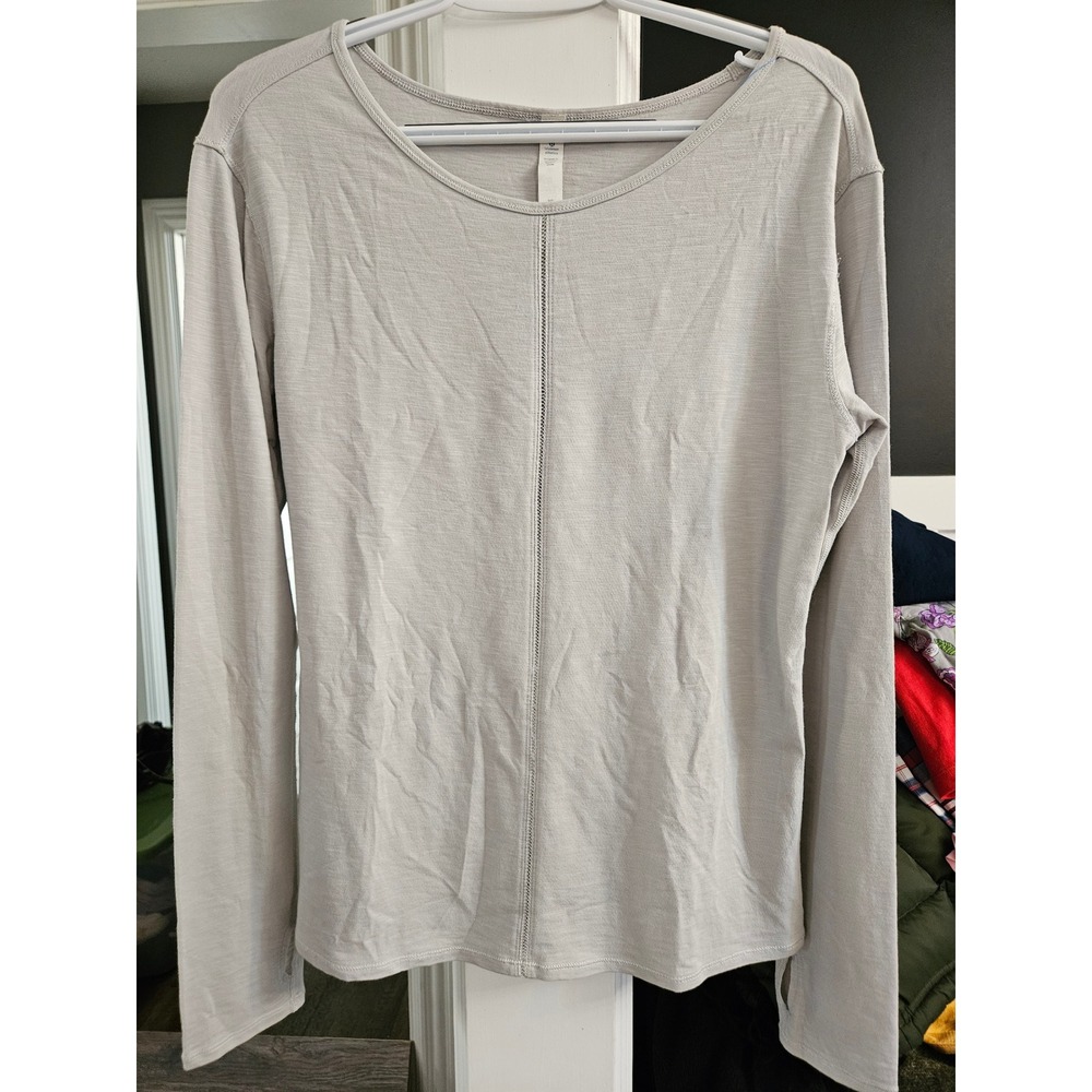 Lululemon Athletica Long Sleeve Top Thumb Holes Athletic Size 6